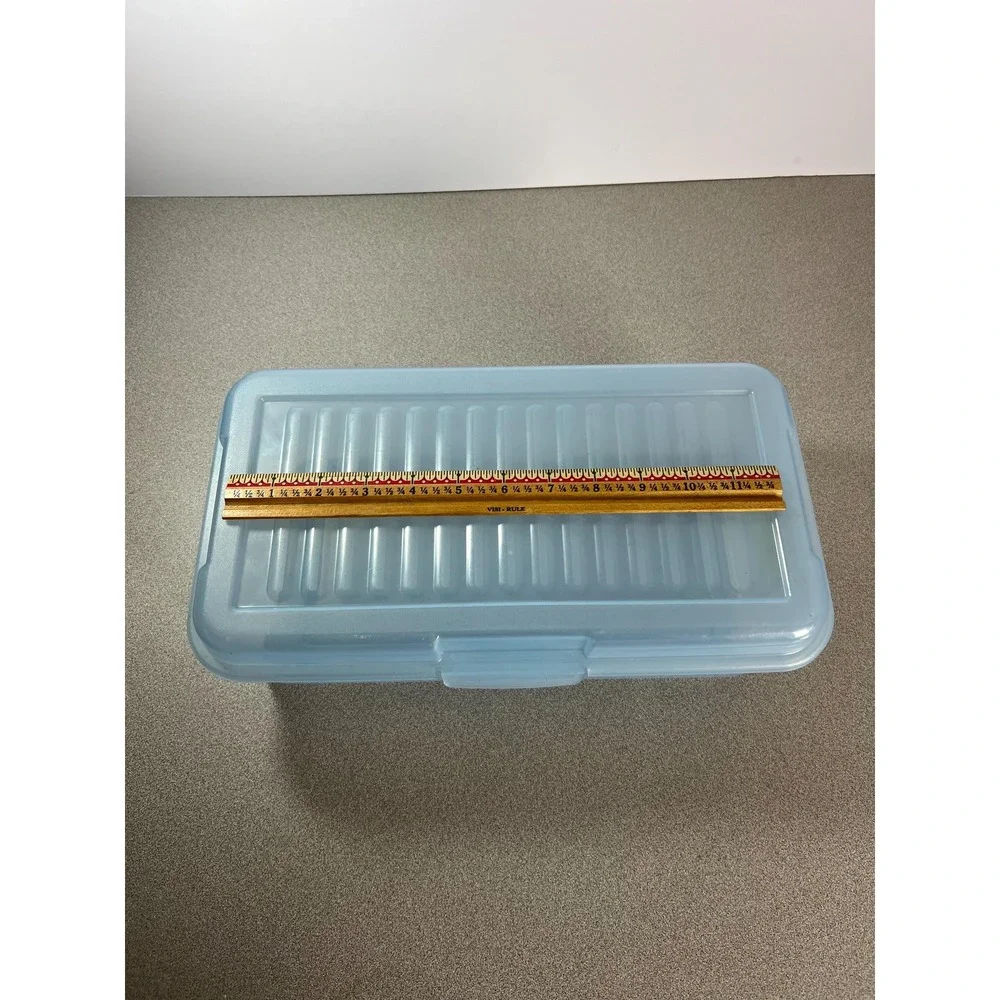 1990 Vintage Rubbermaid Keepers Snap Case Storage Box #2281 blue